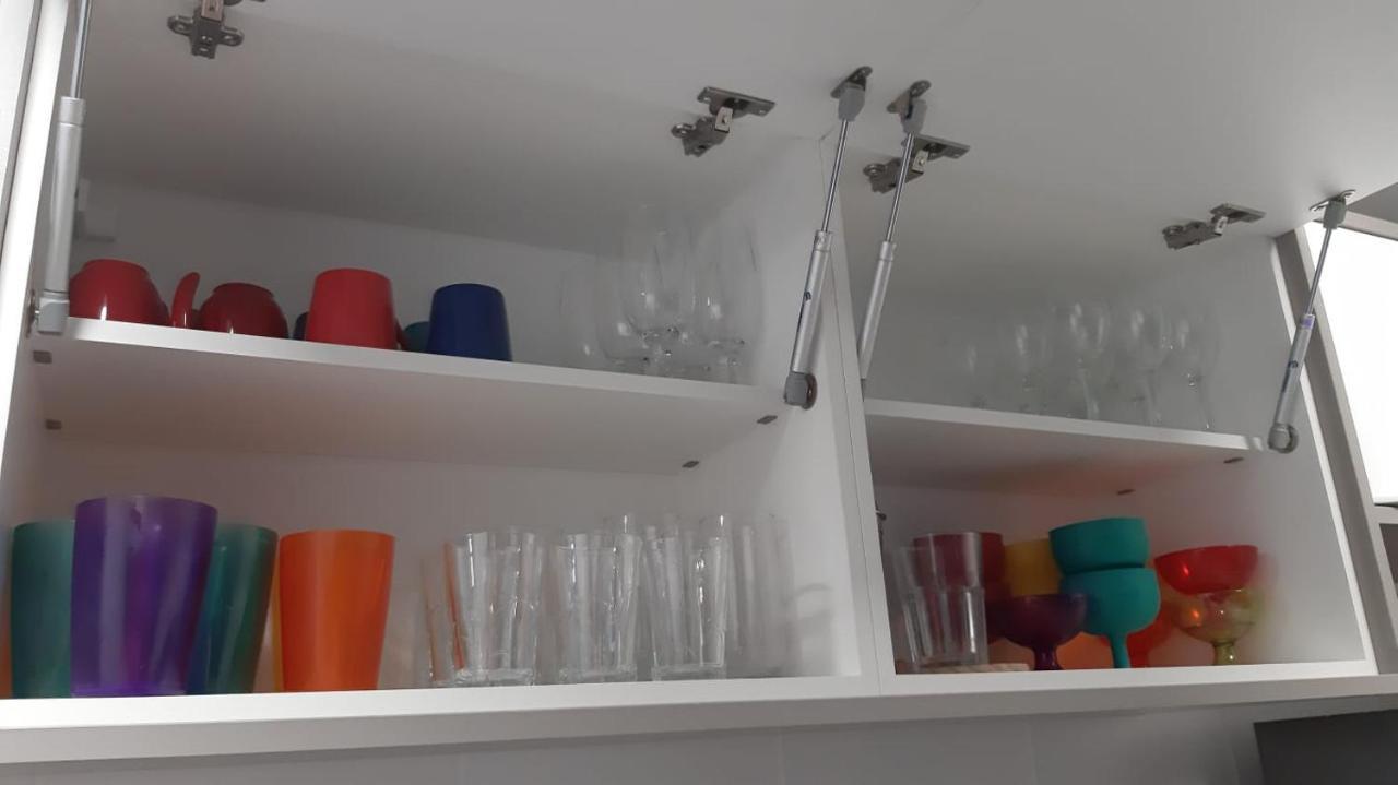 Apartamento Flat em Pitangueiras - sacada gourmet, 3 dorms, limpeza diária e serv de praia Guarujá Exterior foto