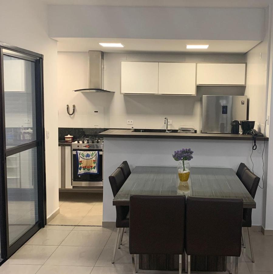Apartamento Flat em Pitangueiras - sacada gourmet, 3 dorms, limpeza diária e serv de praia Guarujá Exterior foto